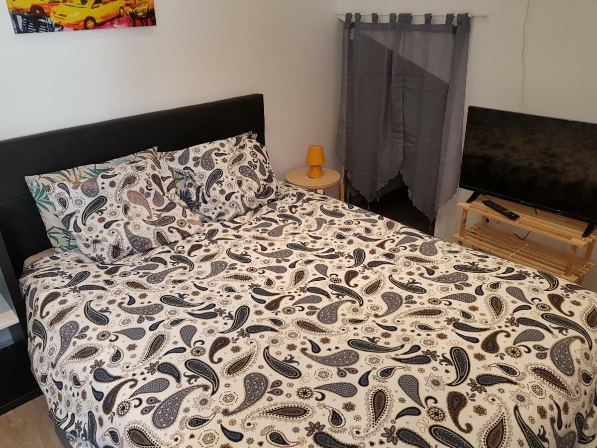 Studio Equipe Centre Ville Apartment Le Creusot Luaran gambar